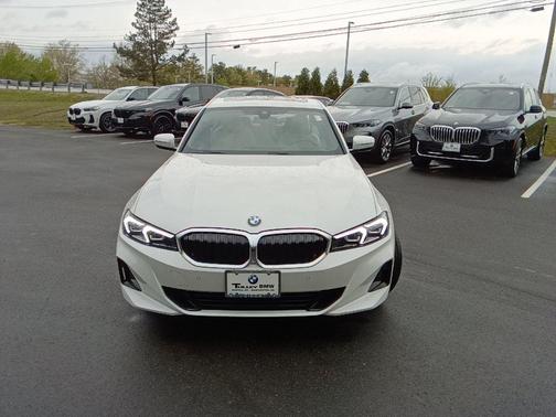 Mineral White Metallic 2025 BMW 330 xDrive