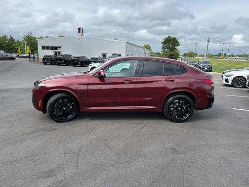 Aventurin Red Metallic 2024 BMW X4 xDrive30i