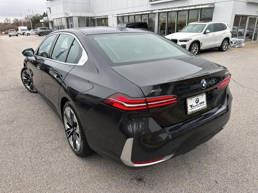 2025 BMW 540 xDrive
