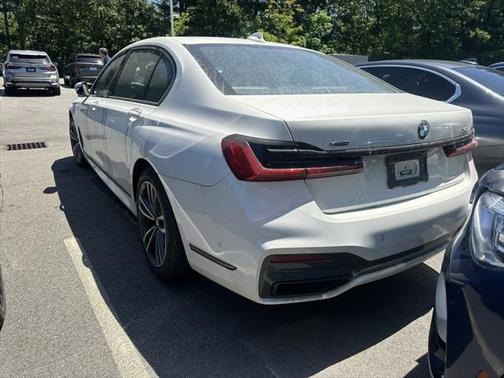 2022 BMW 740 i xDrive