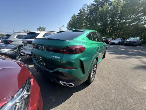 2025 BMW X6 M60i
