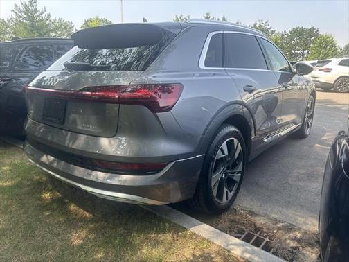 2021 Audi e-tron Prestige