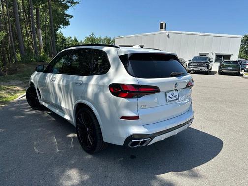 White Metallic 2026 BMW X5 M60i