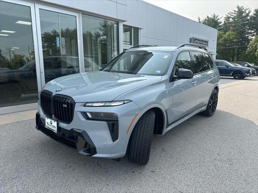2025 BMW X7 M60i
