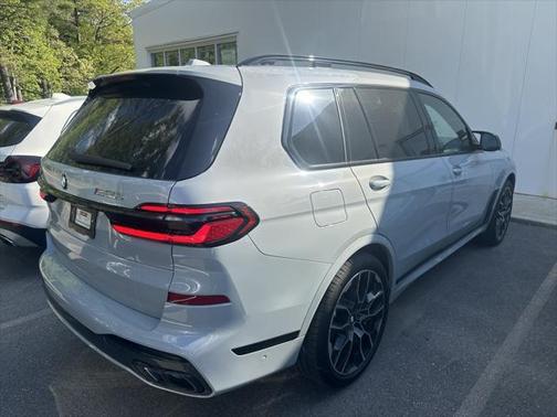 2025 BMW X7 M60i
