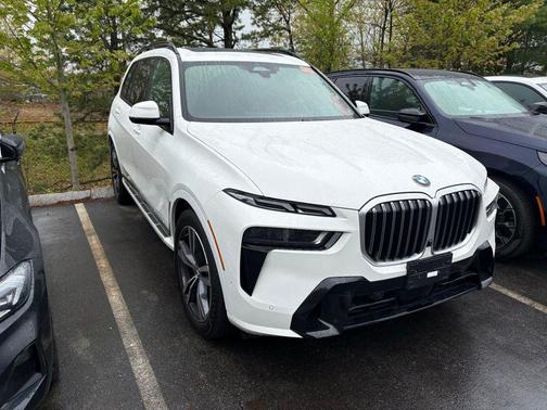 Alpine White 2026 BMW X7 xDrive40i