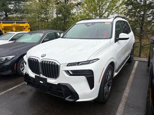 Alpine White 2026 BMW X7 xDrive40i