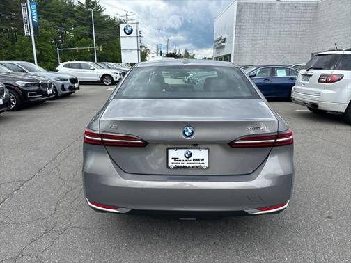 2025 BMW i5 xDrive40