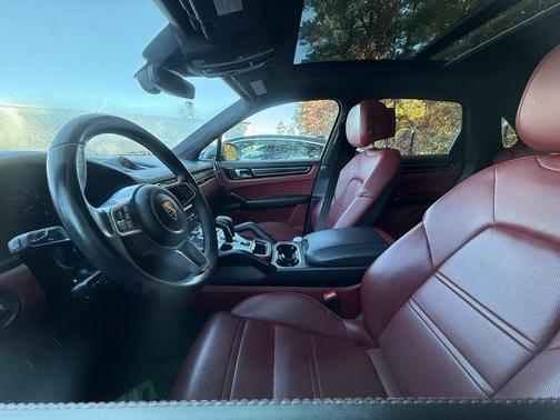 2021 Porsche Cayenne GTS