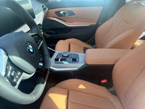 Mineral White Metallic 2025 BMW 330 xDrive