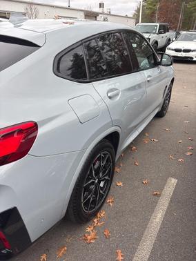 2025 BMW X4 M40i