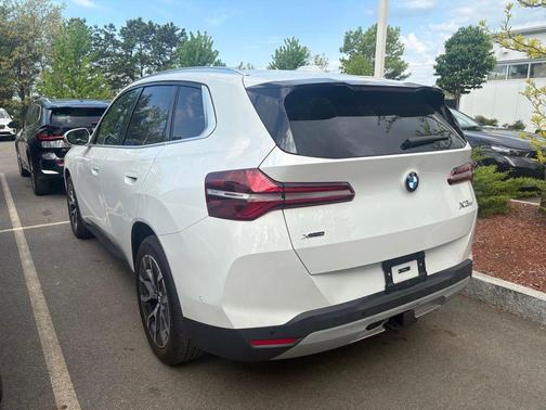 Mineral White Metallic 2025 BMW X3 30 xDrive
