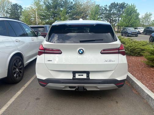 Mineral White Metallic 2025 BMW X3 30 xDrive