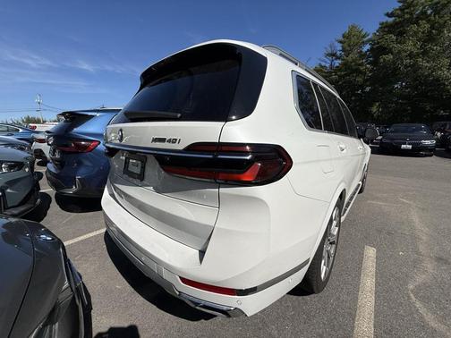 2024 BMW X7 xDrive40i