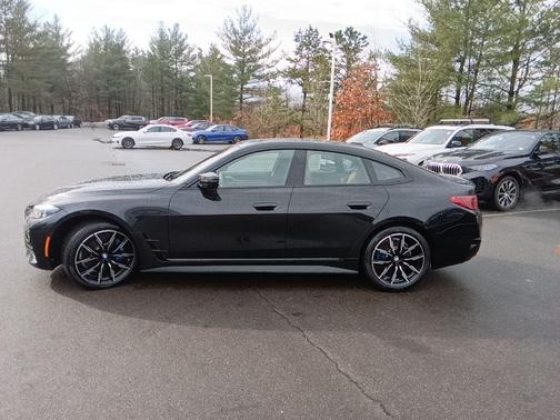 Black Sapphire Metallic 2026 BMW M440 i xDrive