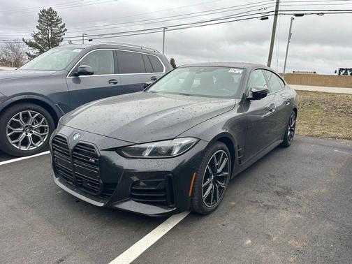 Black Sapphire Metallic 2026 BMW M440 i xDrive