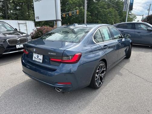 2025 BMW 330 i xDrive