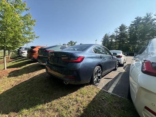 2025 BMW 330 i xDrive