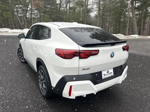 2025 BMW X2 xDrive28i
