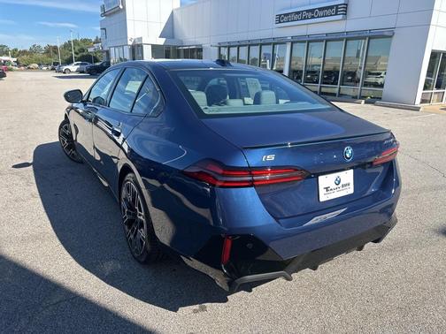 2025 BMW i5 xDrive40