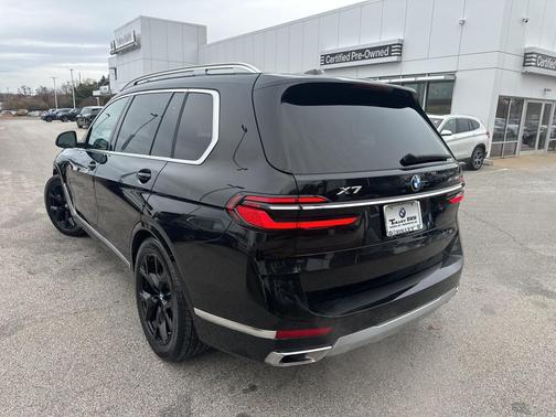 2025 BMW X7 xDrive40i