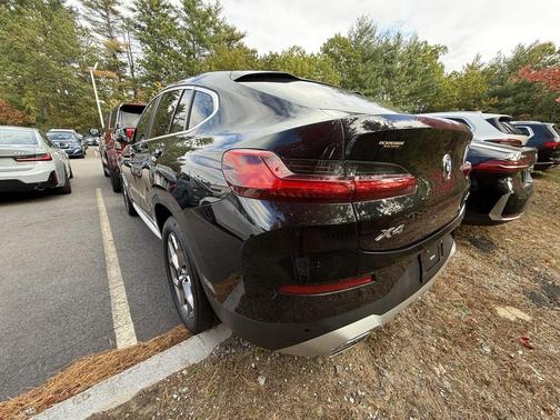 2023 BMW X4 xDrive30i