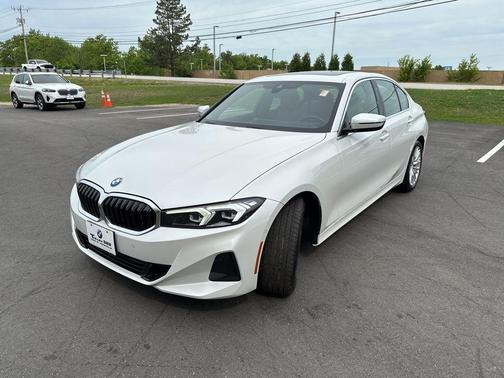 Mineral White Metallic 2024 BMW 330 xDrive