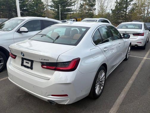 Mineral White Metallic 2024 BMW 330 xDrive