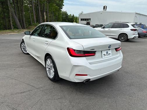 Mineral White Metallic 2024 BMW 330 xDrive
