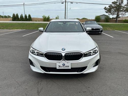 Mineral White Metallic 2024 BMW 330 xDrive