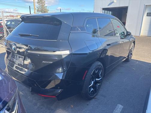 2025 BMW iX xDrive50