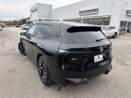 2025 BMW iX xDrive50