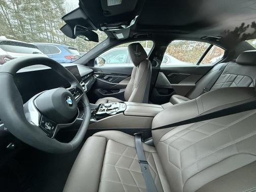 2025 BMW 540 xDrive