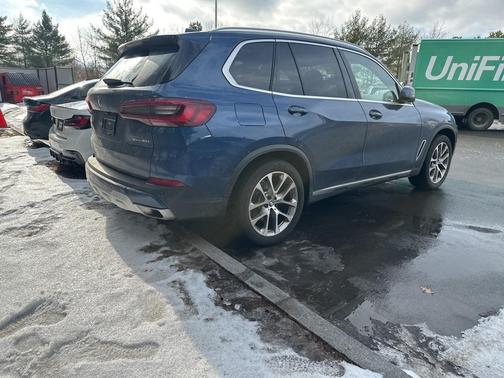 2023 BMW X5 xDrive40i