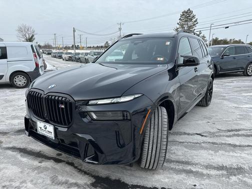 2025 BMW X7 M60i