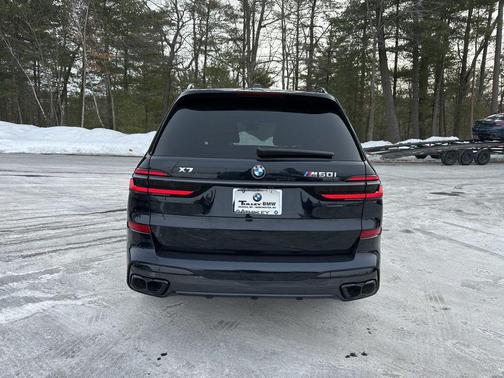 2025 BMW X7 M60i