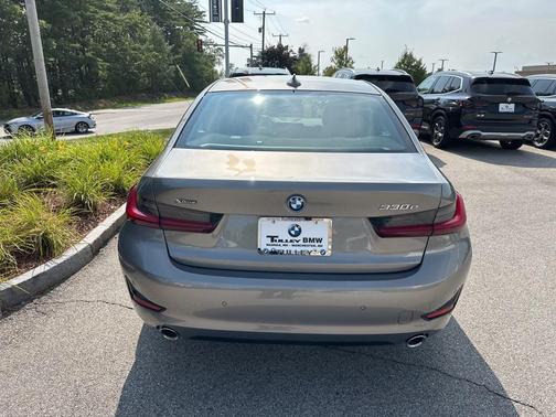 2022 BMW 330e Base