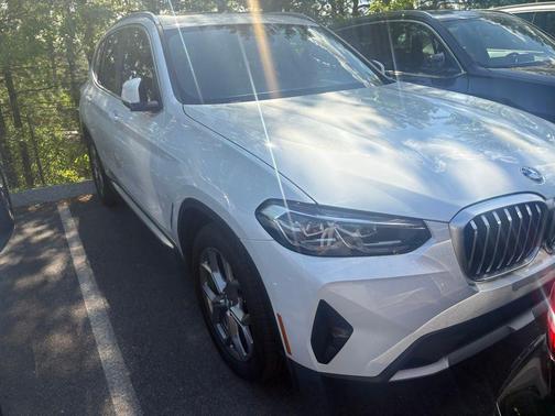 Mineral White Metallic 2023 BMW X3 xDrive30i