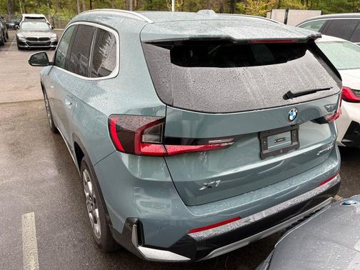 Cape York Green Metallic 2023 BMW X1 xDrive28i