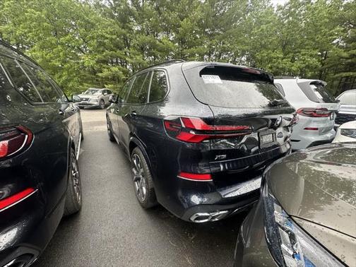 2025 BMW X5 M60i