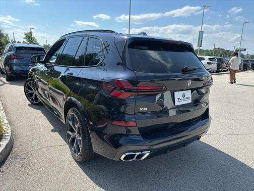 2025 BMW X5 M60i