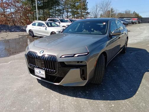 Gray Metallic 2025 BMW 740 xDrive