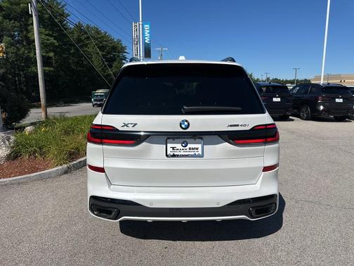 2025 BMW X7 xDrive40i