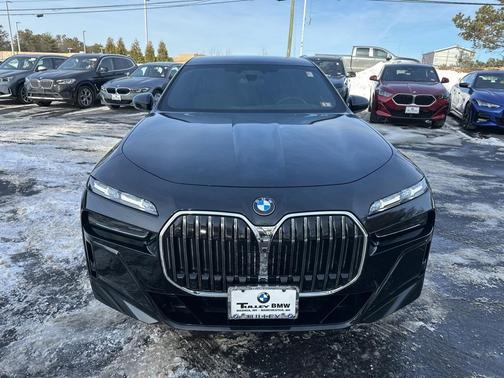 2025 BMW 740 xDrive