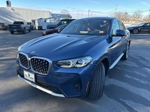 2025 BMW X4 xDrive30i