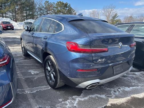 2025 BMW X4 xDrive30i