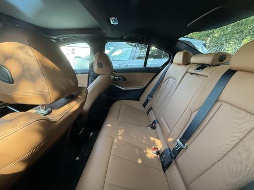 2025 BMW 330 i xDrive