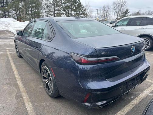 2023 BMW 760 i xDrive