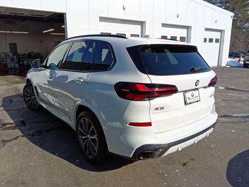 2025 BMW X5 xDrive40i