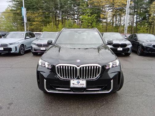 Black Sapphire Metallic 2026 BMW X5 xDrive40i